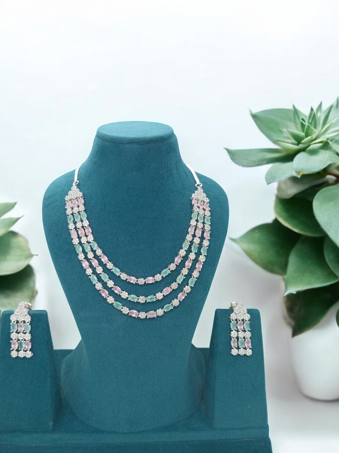 Dazzling Diamond Necklace Set For Women