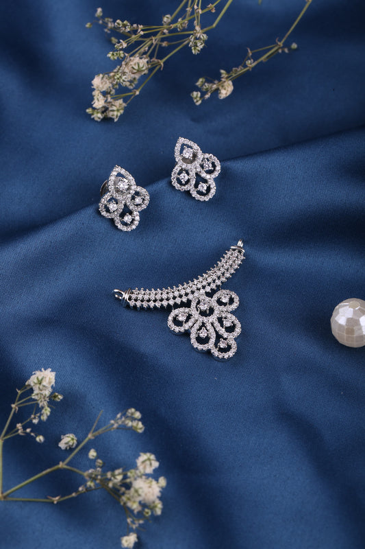 Gold Brass Premium & Elegant Mangalsutra Pendant Set For Women