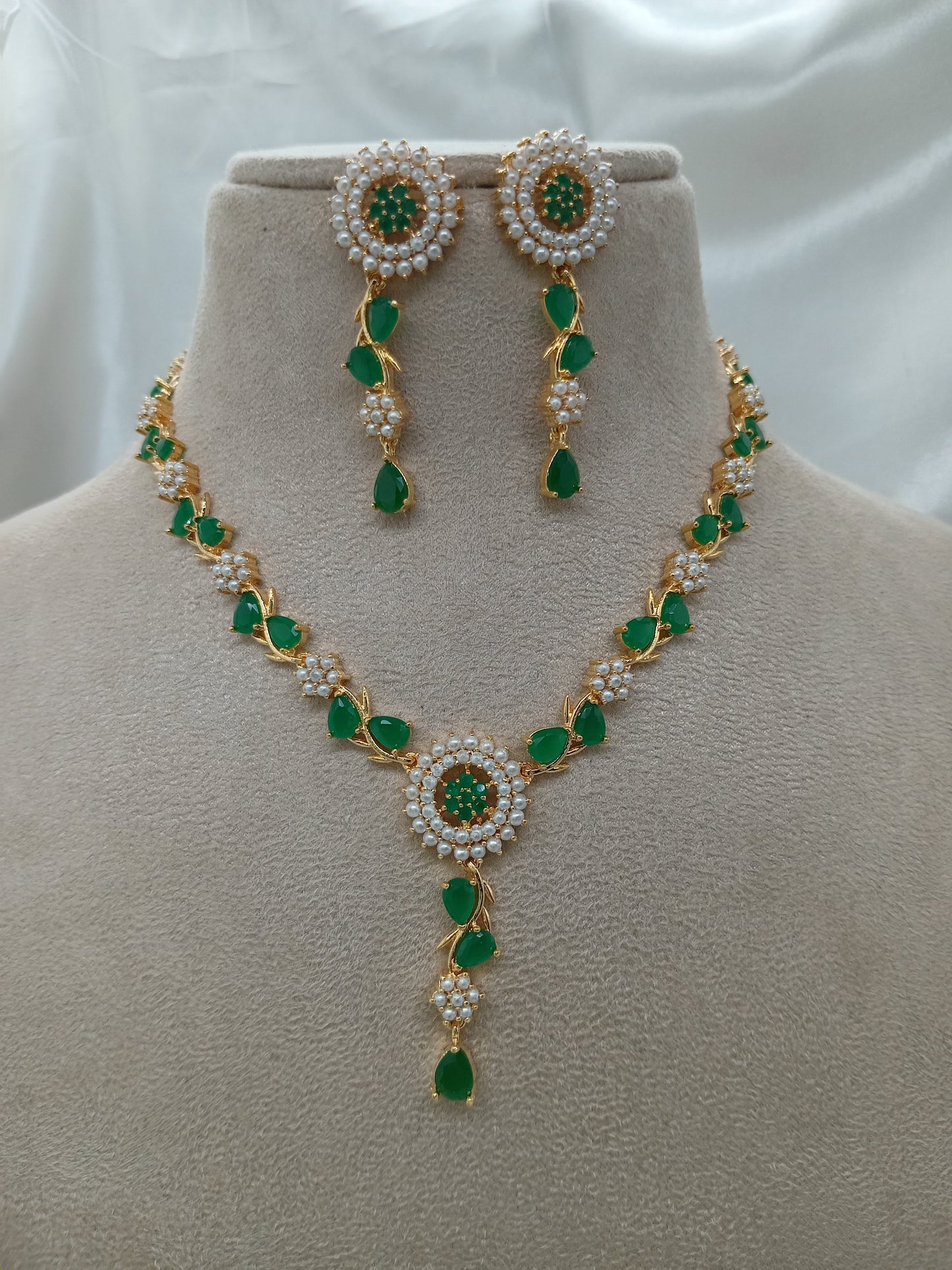 Dazzling Diamond & Elegant Necklace For Women