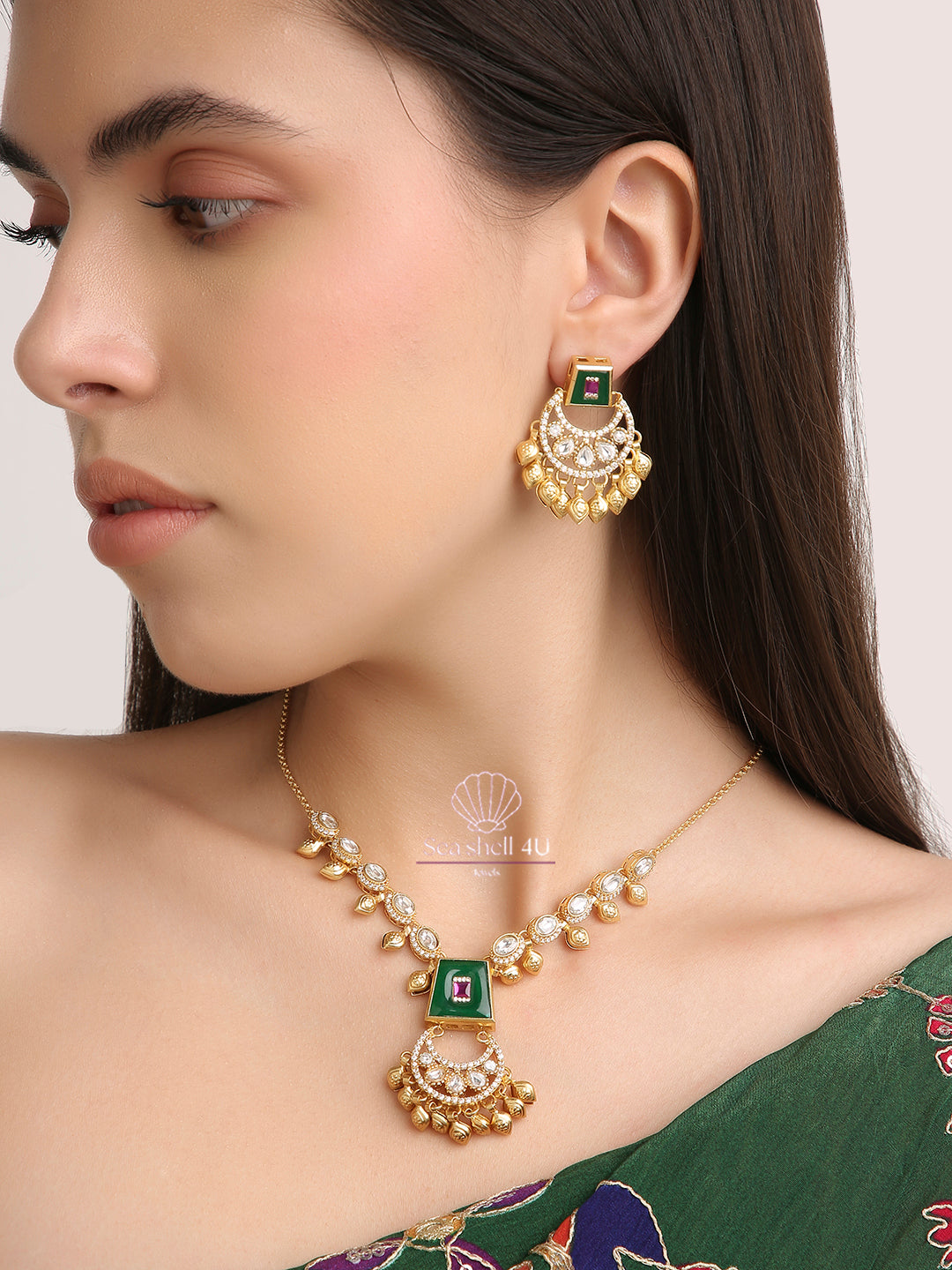 Traditional Emerald Gold-Plated Jewellery Set | Front View | SeaShell4U Jewels