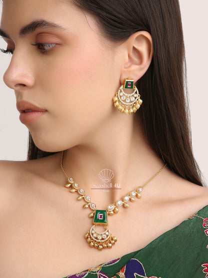 Traditional Emerald Gold-Plated Jewellery Set | Front View | SeaShell4U Jewels