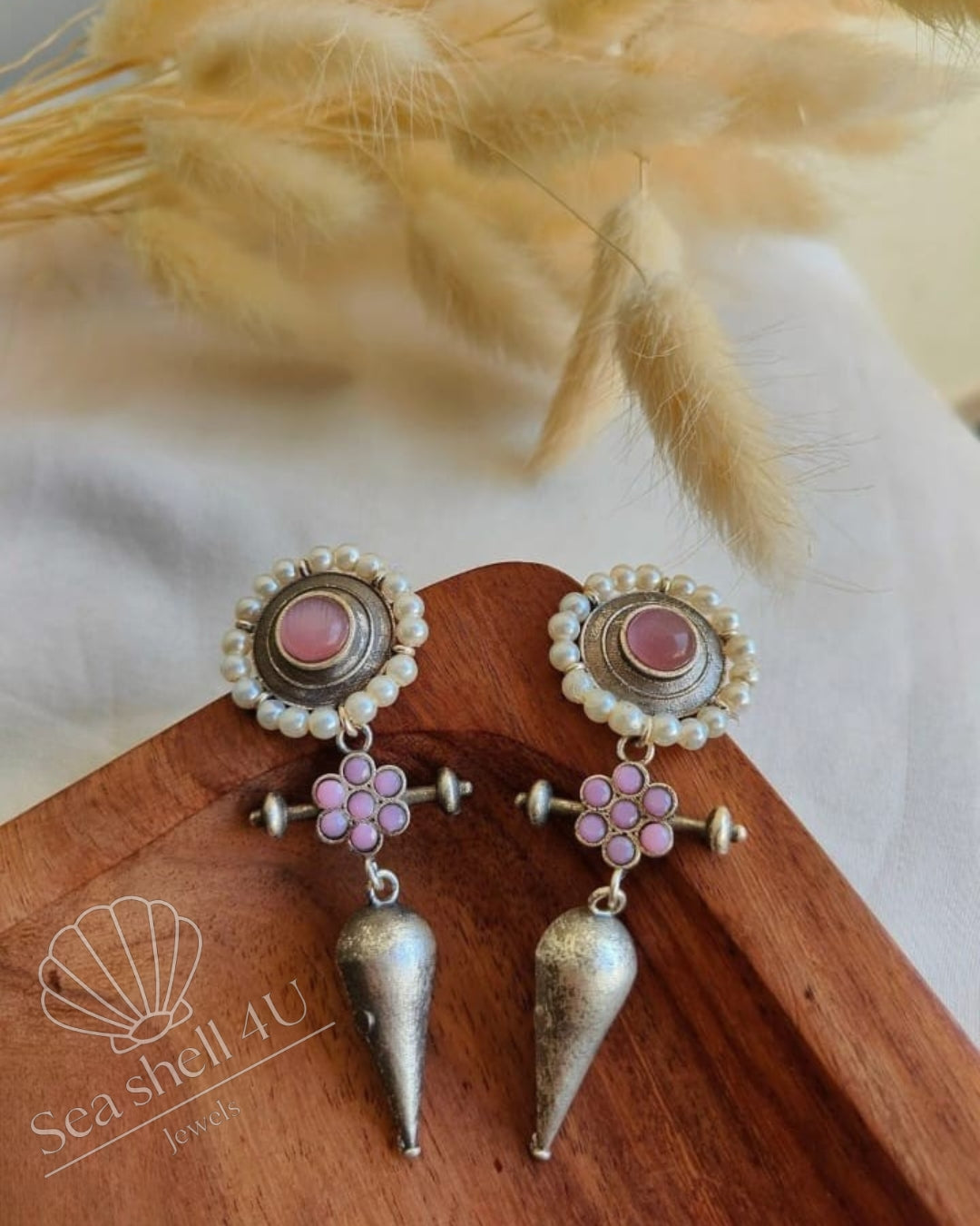 Oxidised Elegant Pink Earring For Women