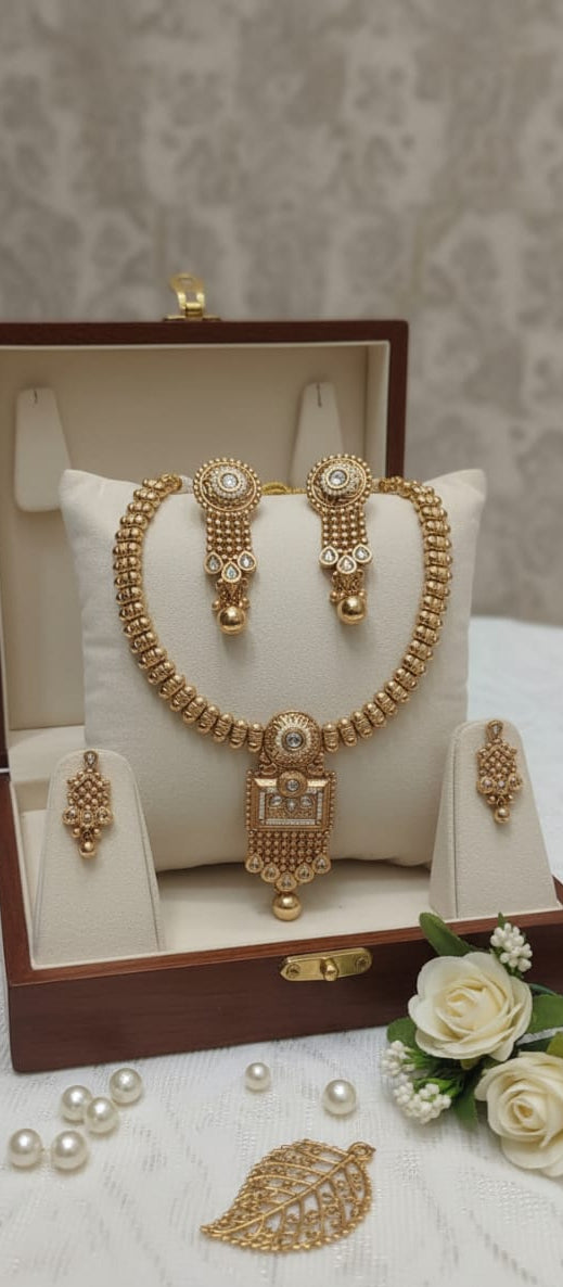 Traditional Gold-Finish Kundan Necklace | Front View | SeaShell4U Jewels