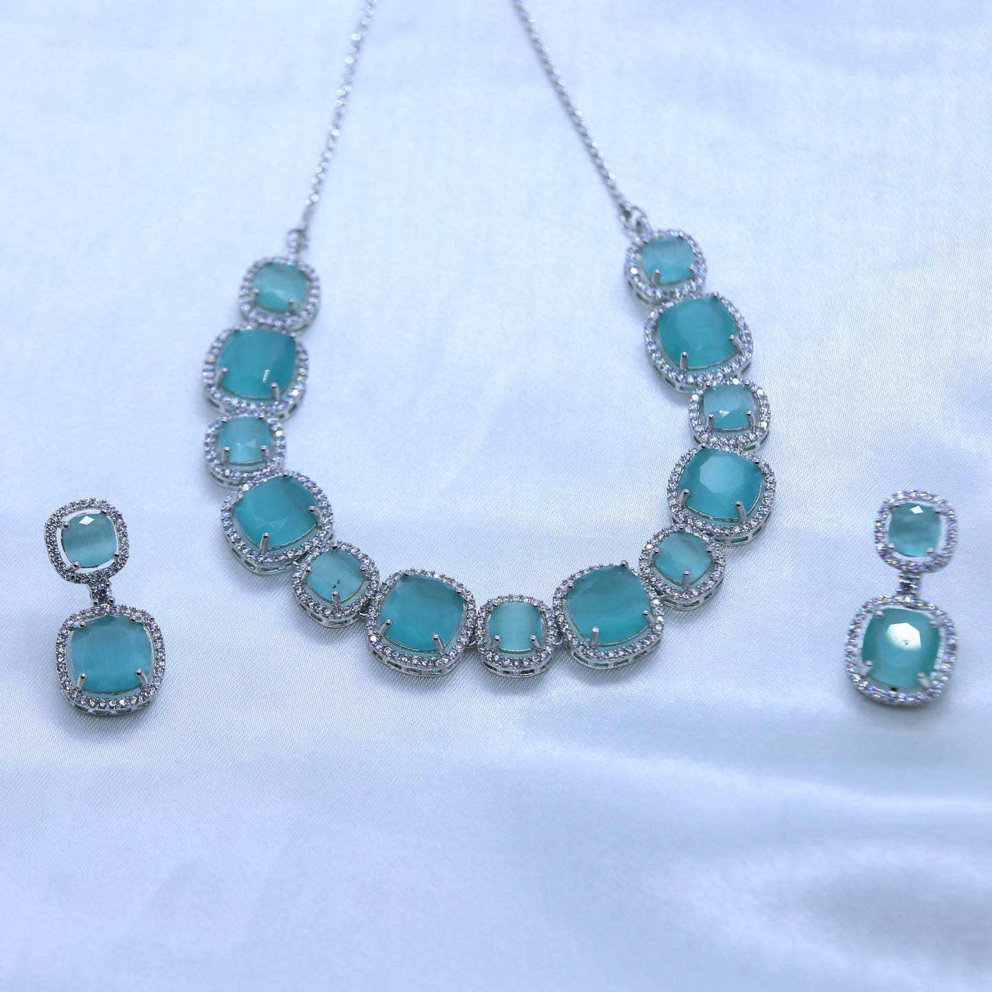 Dazzling Diamond - Victoria Necklace