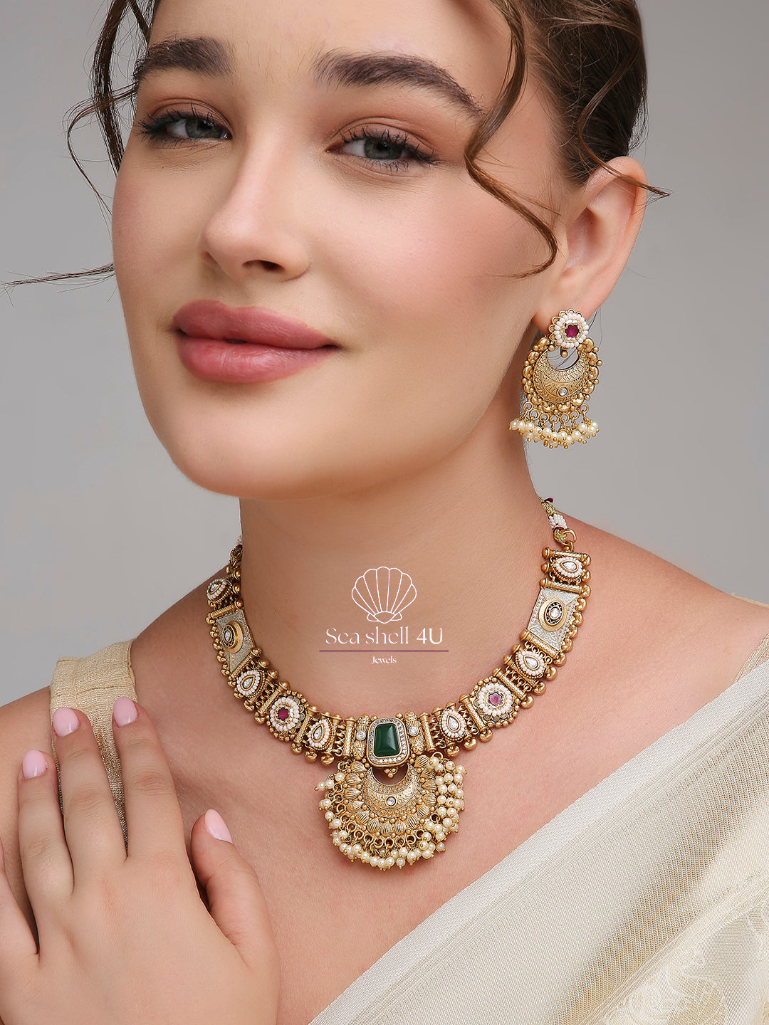 Antique Gold Brass Premium & Elegant Necklace For Women