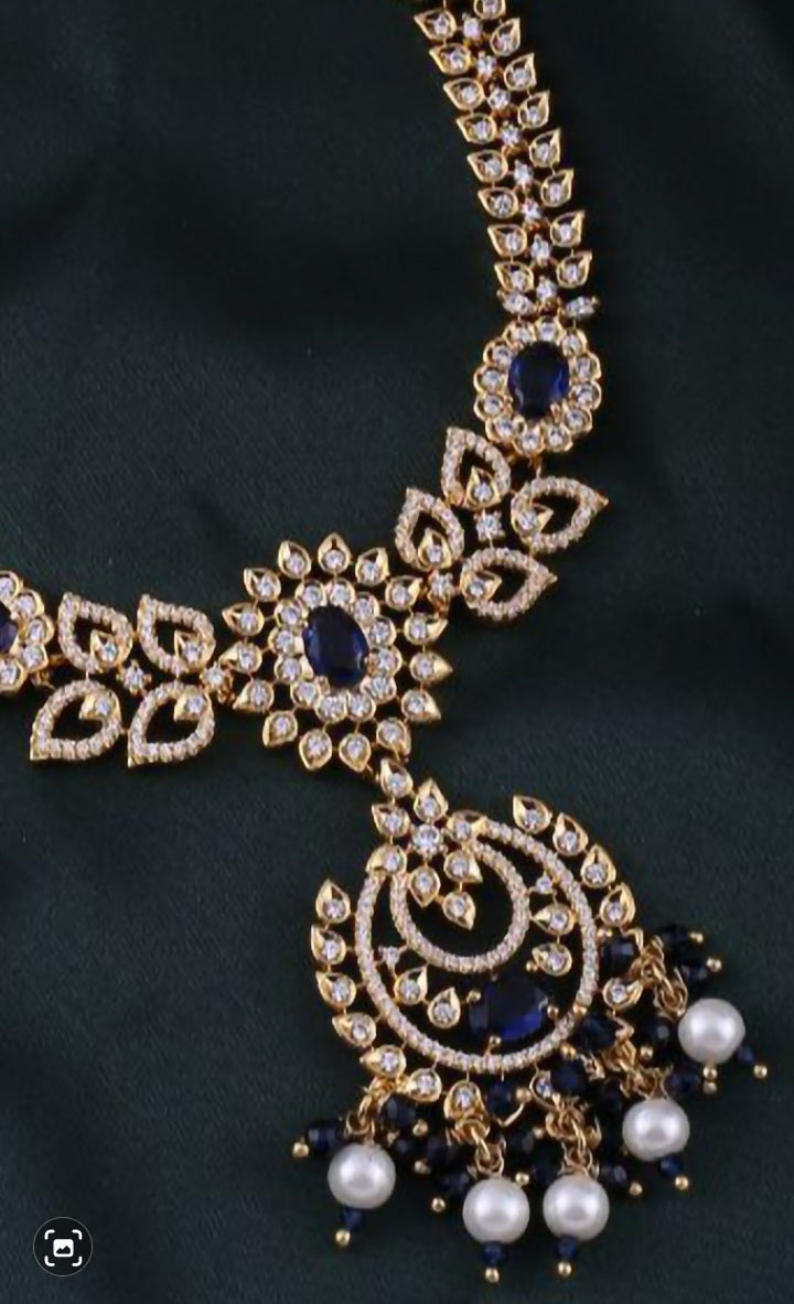 Dazzling Diamond Necklace Set For Women