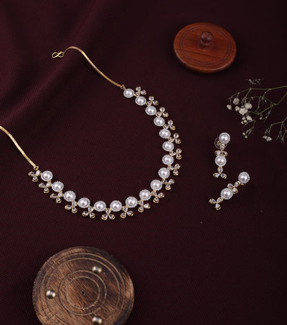 Dazzling Diamond Necklace Set For Women