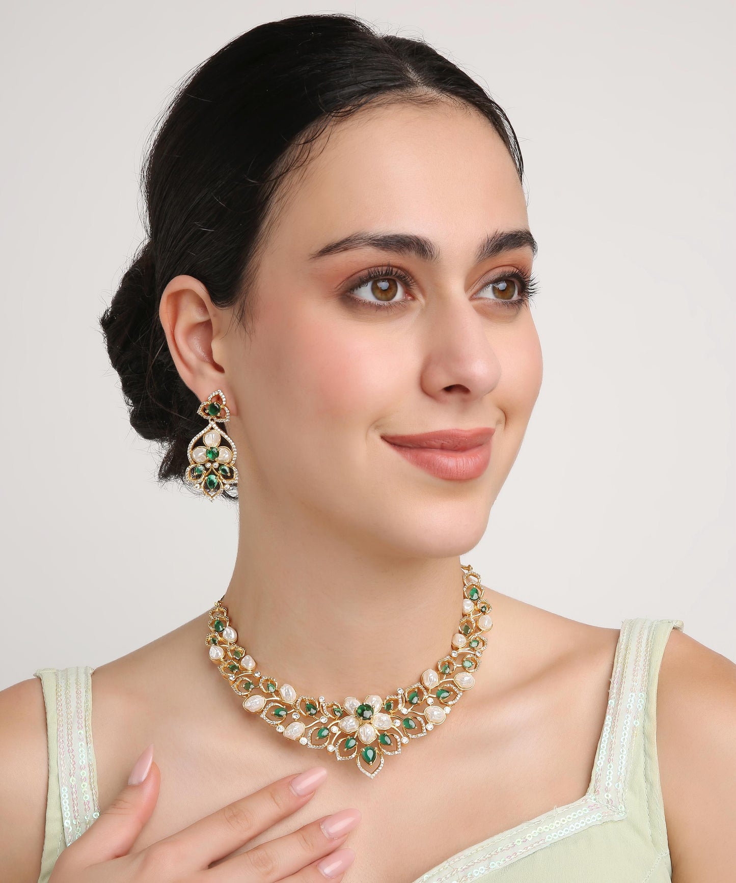 Lily Necklace