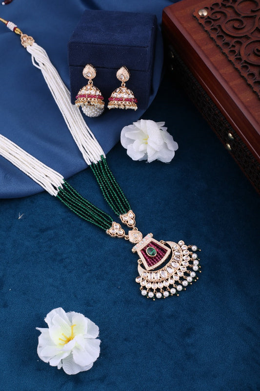 Elegant Kundan Set For Women