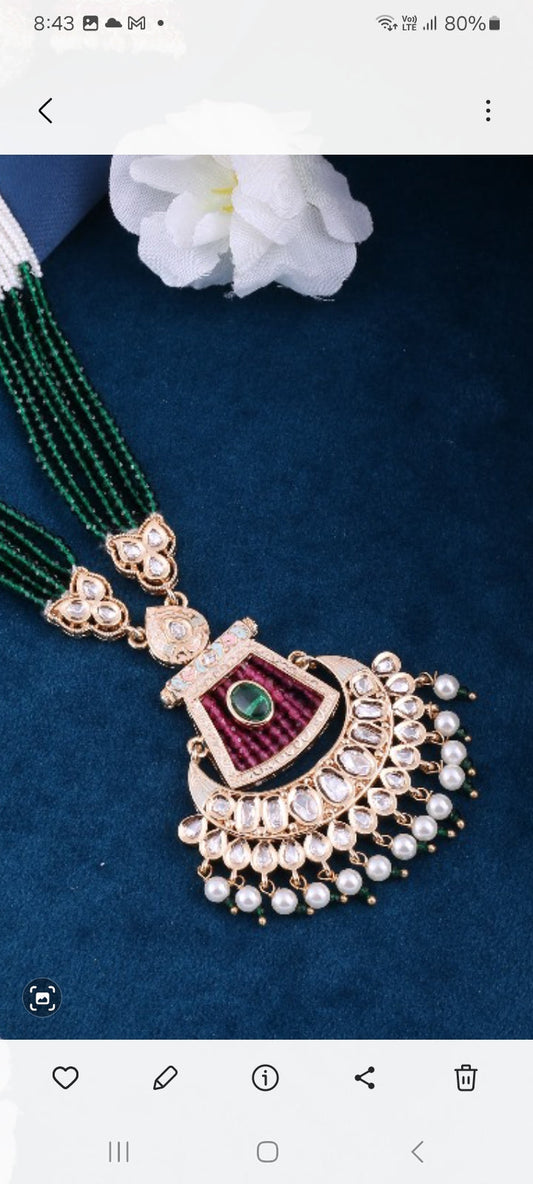 Elegant Kundan Set For Women