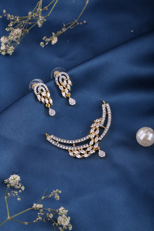 Gold Brass Premium & Elegant Mangalsutra Pendant Set For Women
