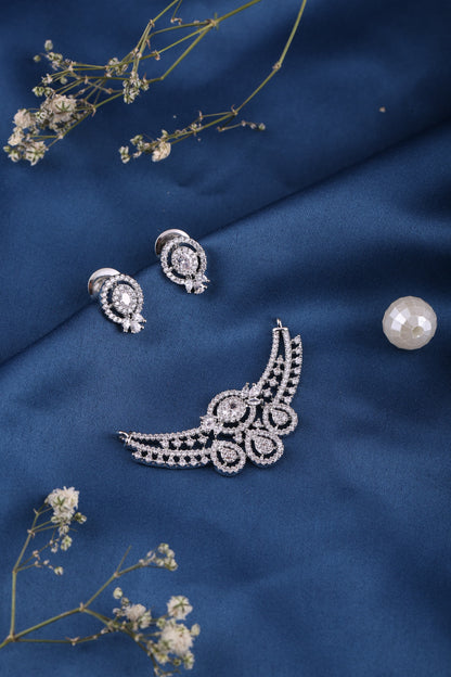 Gold Brass Premium & Elegant Mangalsutra Pendant Set For Women