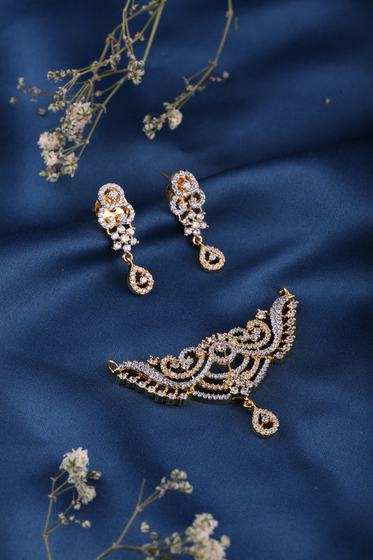 Gold Brass Premium & Elegant Mangalsutra Pendant Set For Women