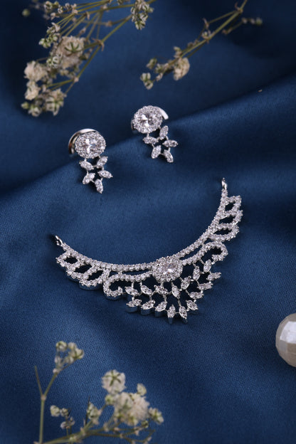 Gold Brass Premium & Elegant Mangalsutra Pendant Set For Women