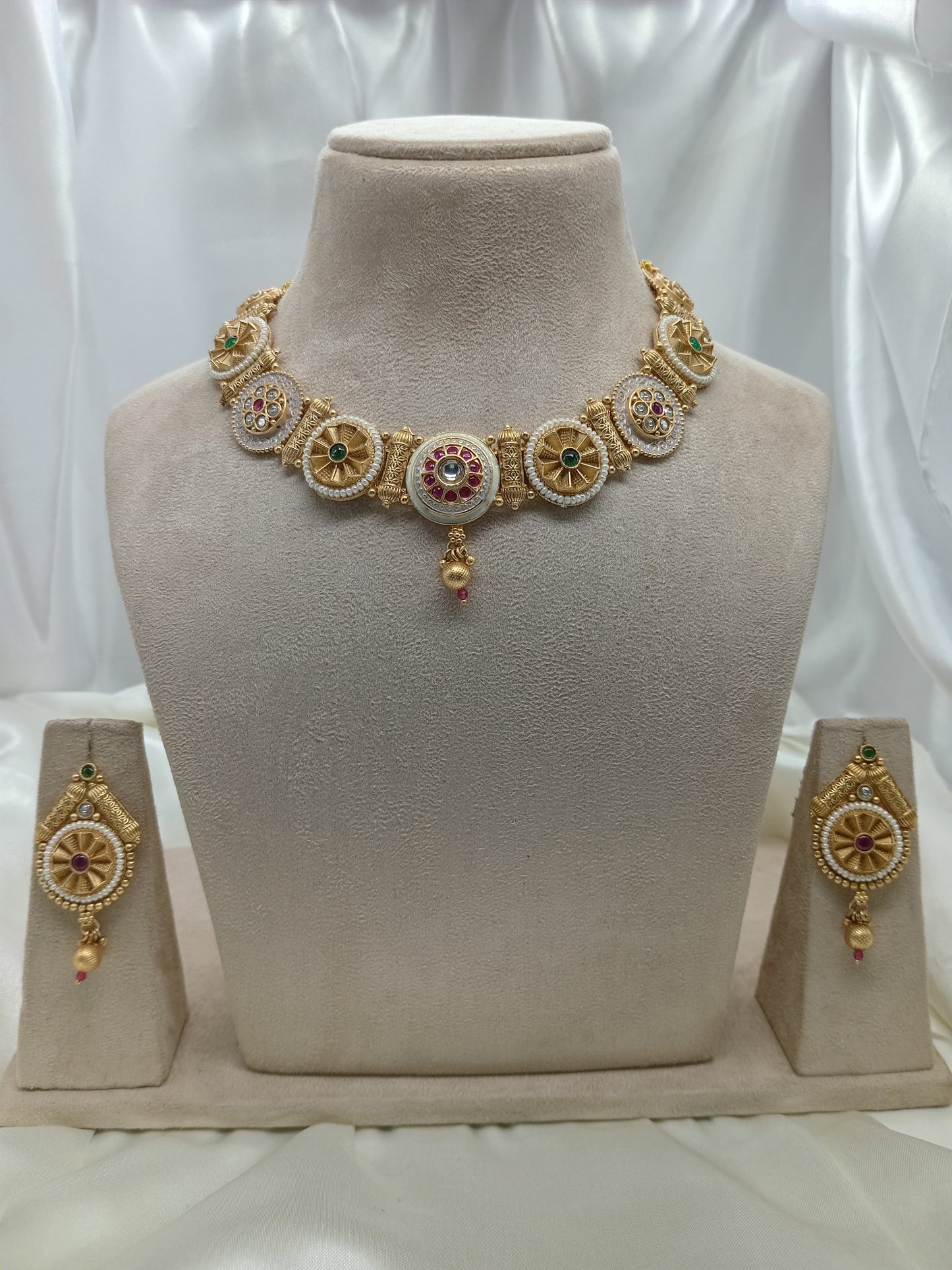 Kundan Majesty