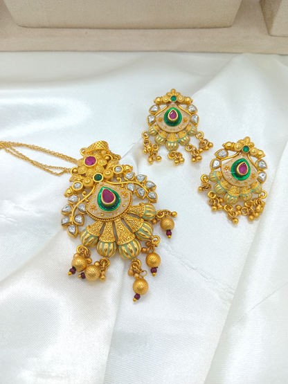 Gold Brass Premium & Elegant Kundan Set For Women