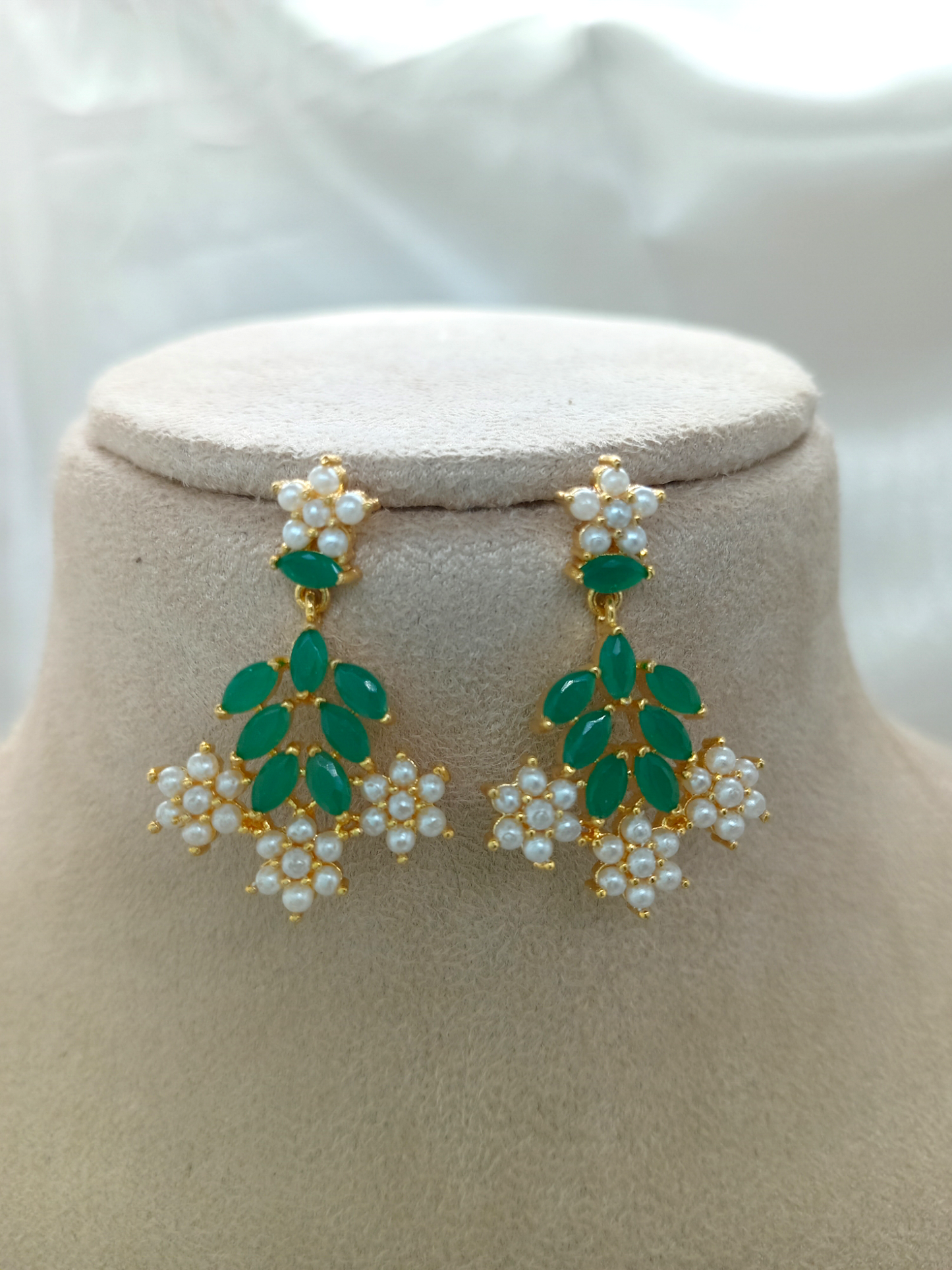 Pearl Elegant Necklace Set For Women